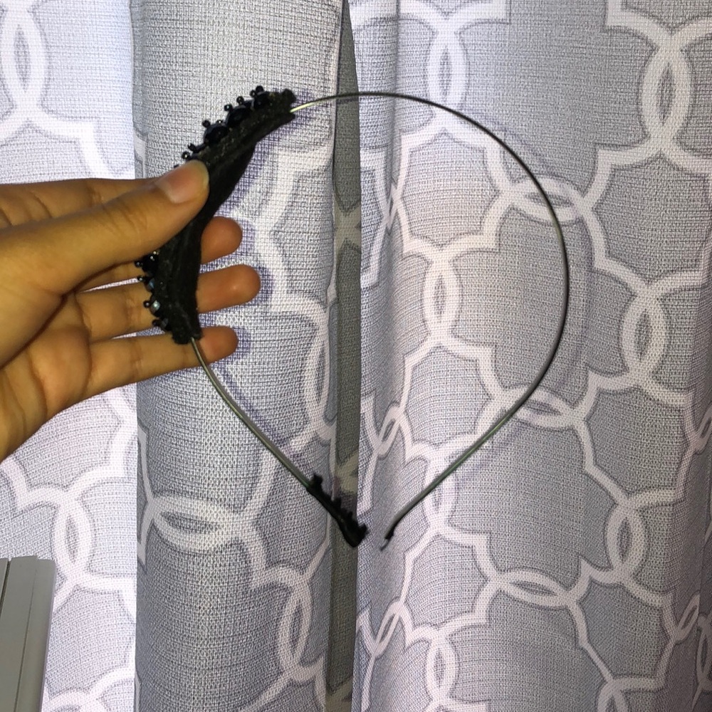 Black Beaded Design Headband